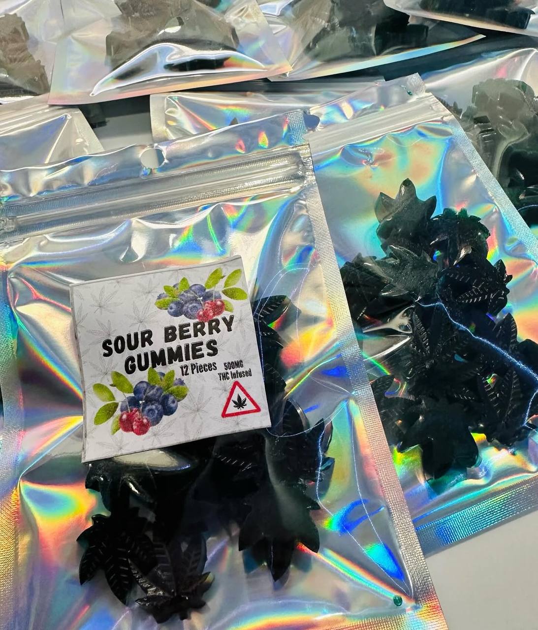 SOUR BERRY MUSHROOM GUMMIES
